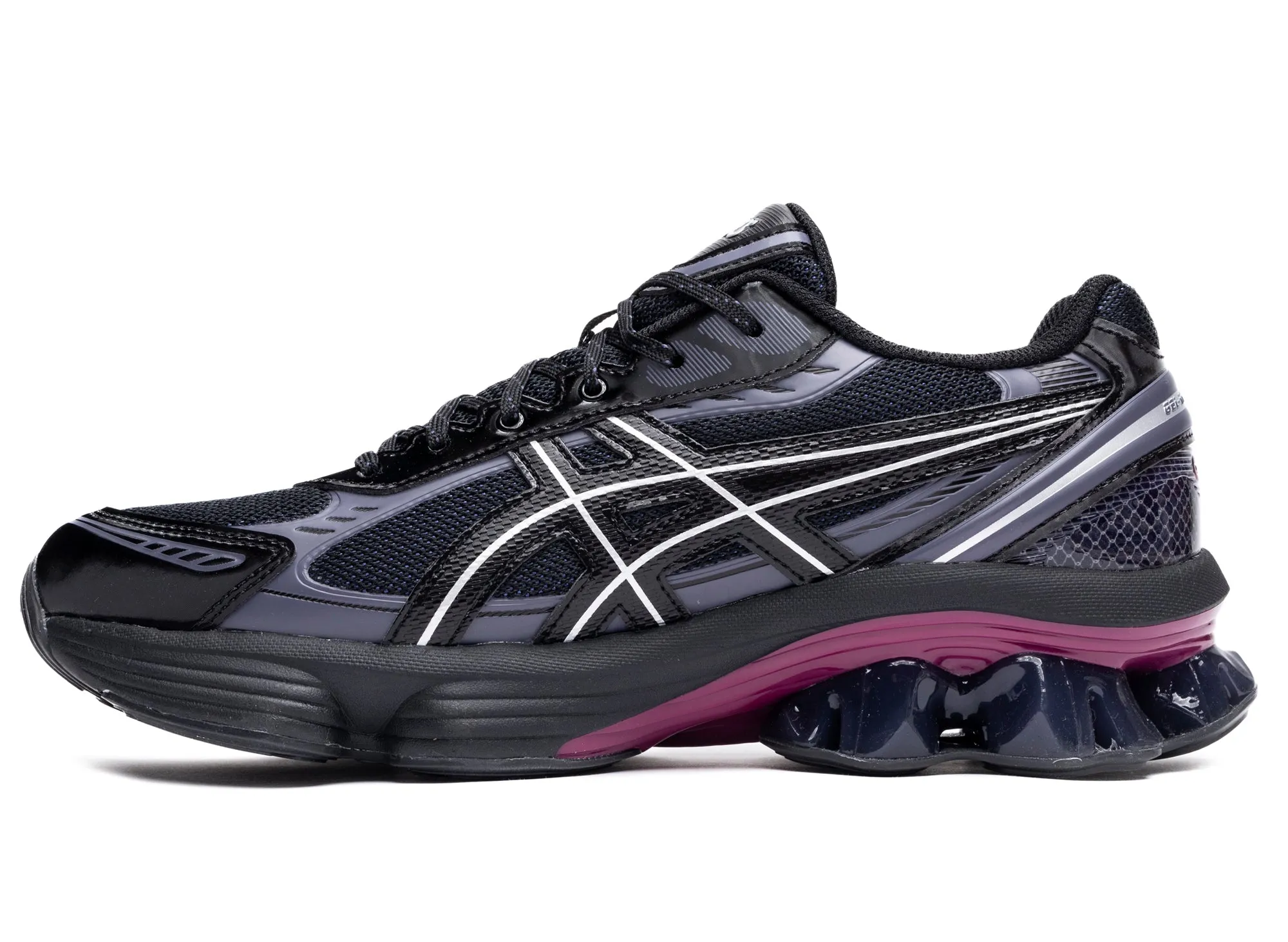 Asics Gel-Kinetic Fluent race accessory running in a racecourse