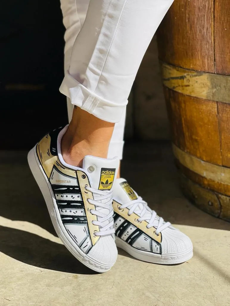 Flat Sole Dirt Walk Adidas Superstar Cartoon Gold e lacci cartoon