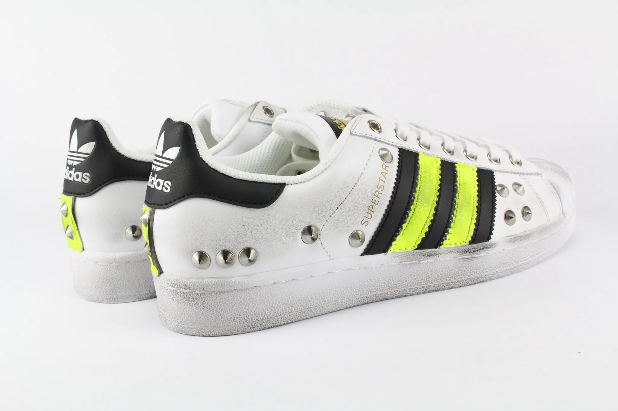 Adidas Superstar Fluo & Borchie Breathable Design Chill Walk