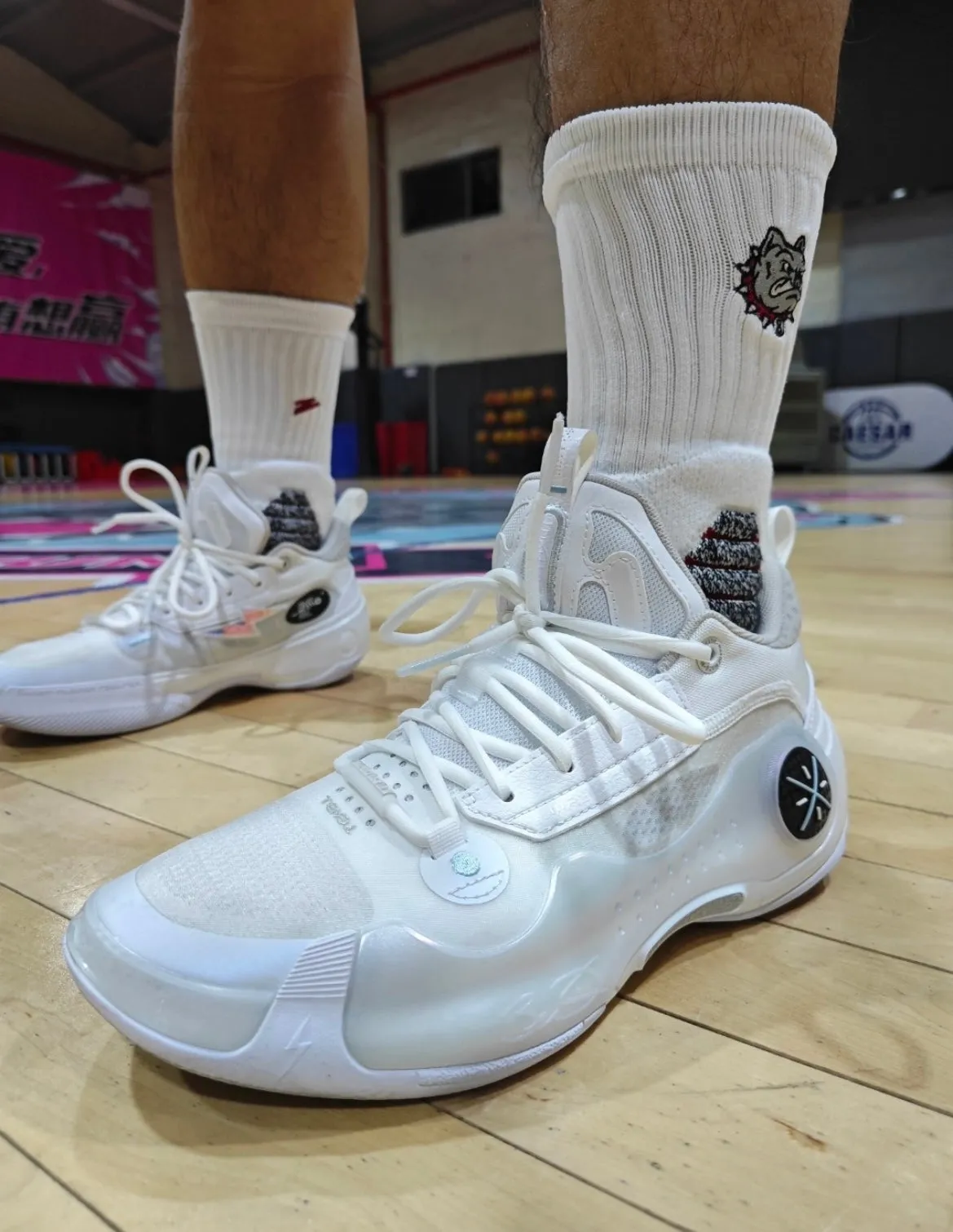 Li-Ning Way of Wade 10 Low - White hot Thermal Regulating Layer Quick Cut Build