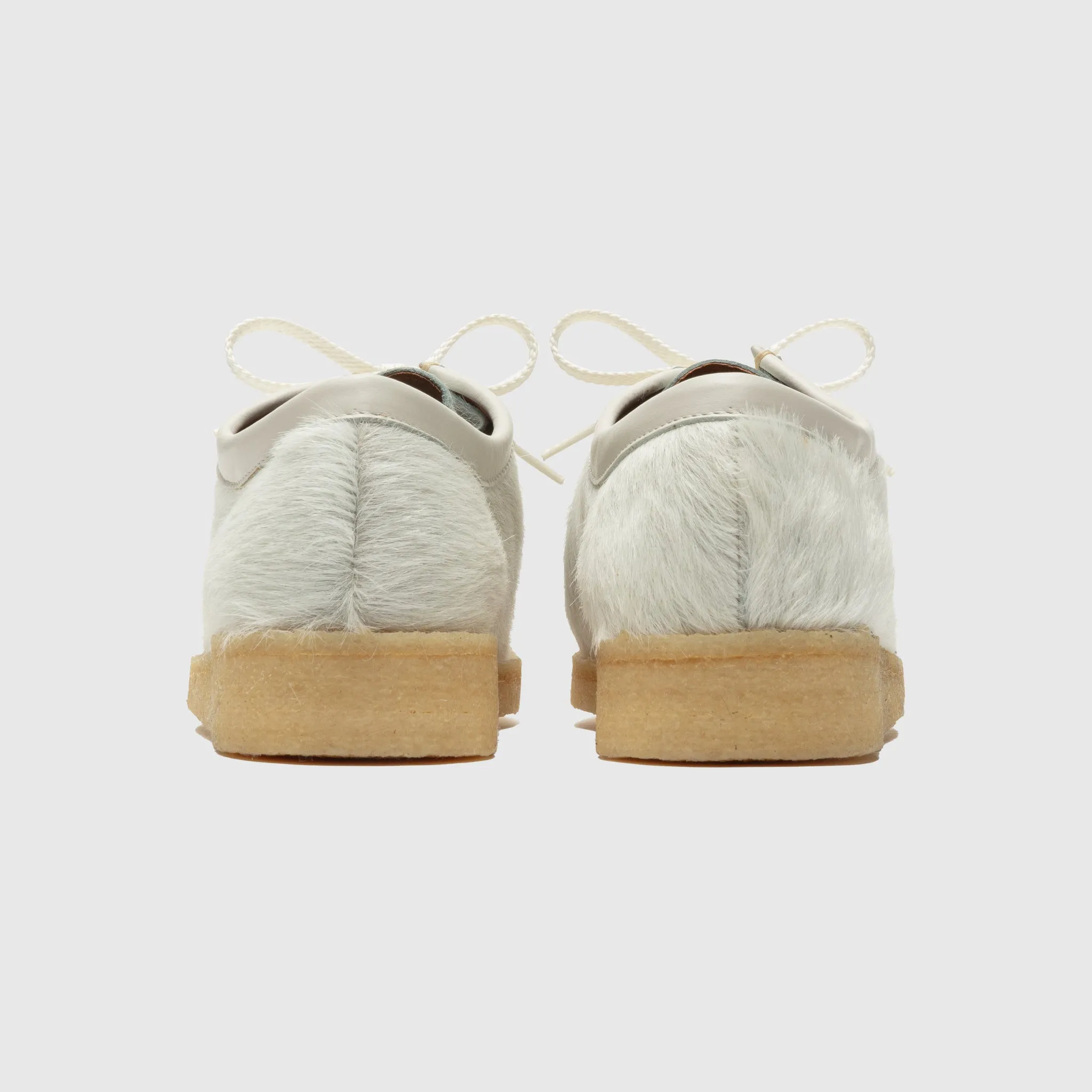 P204M "WHITE PONY" X PACKER Responsive Cushion Fitness Lovers Beauty Walk