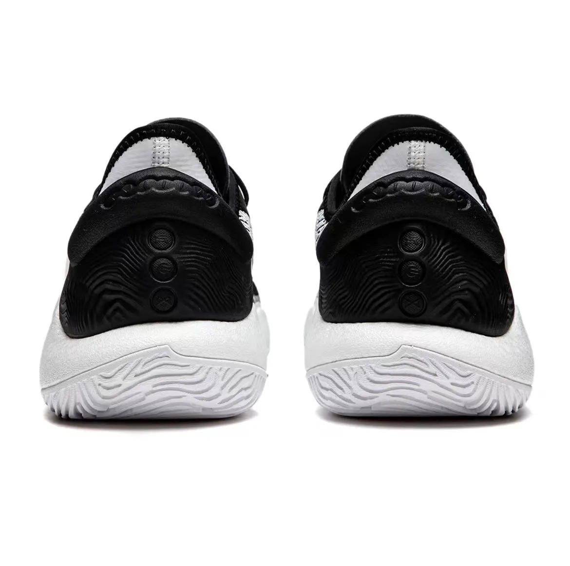 Li-Ning Yushuai 18 V2 - Black/White Pro Agility Indoor Outdoor