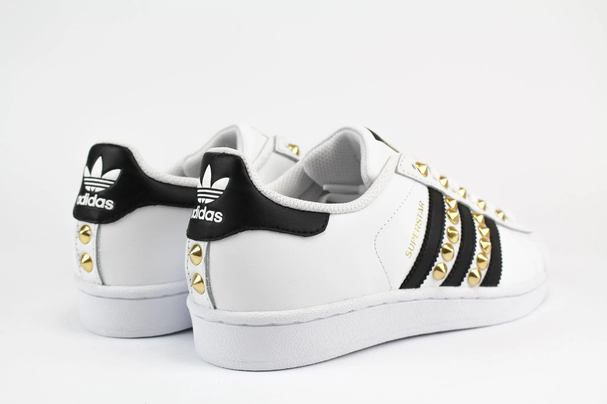 Adidas Superstar Classic Black & Borchie Oro Ergonomic Design