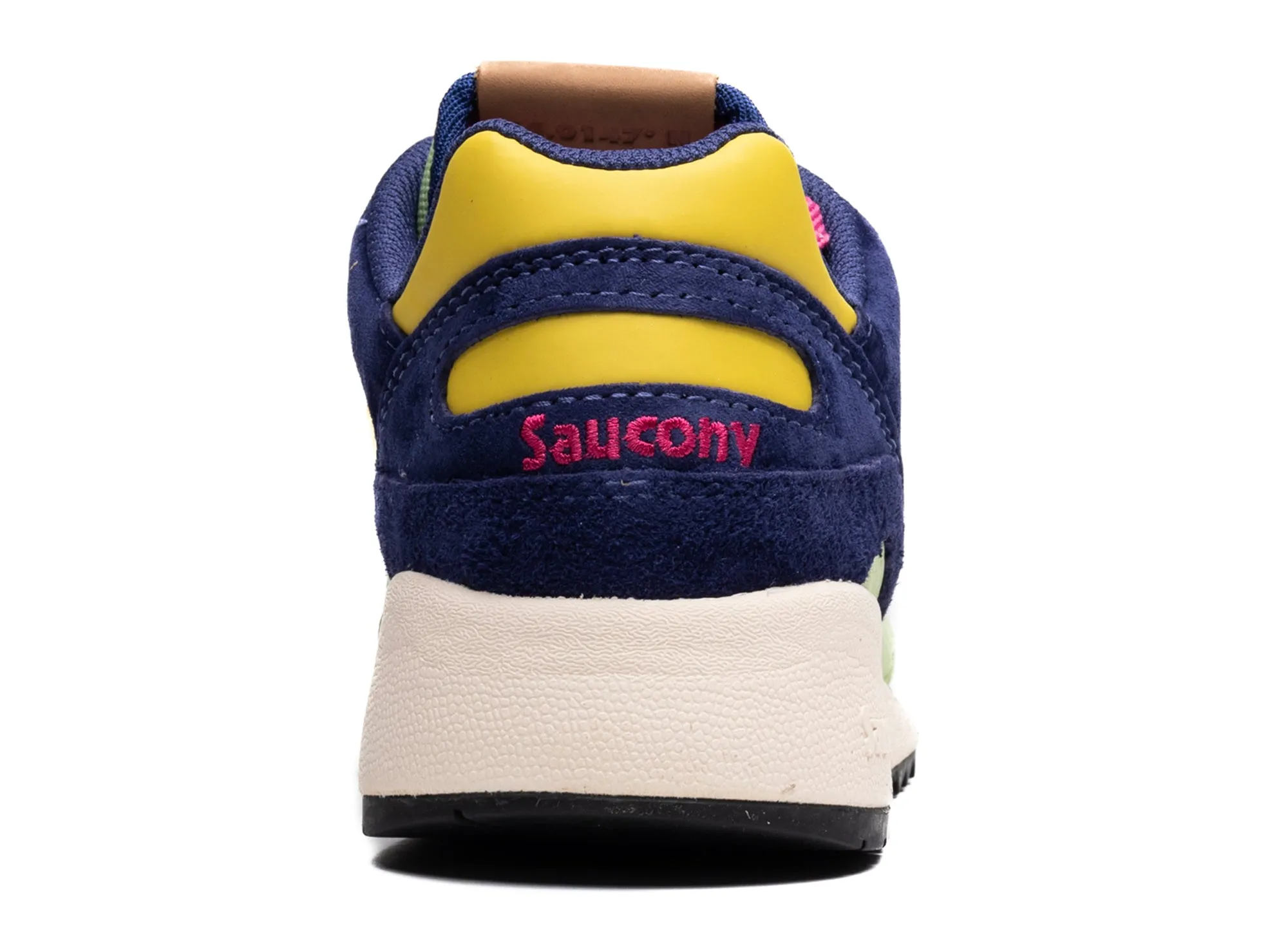 running in a rope bridge area shoes Saucony Shadow 6000