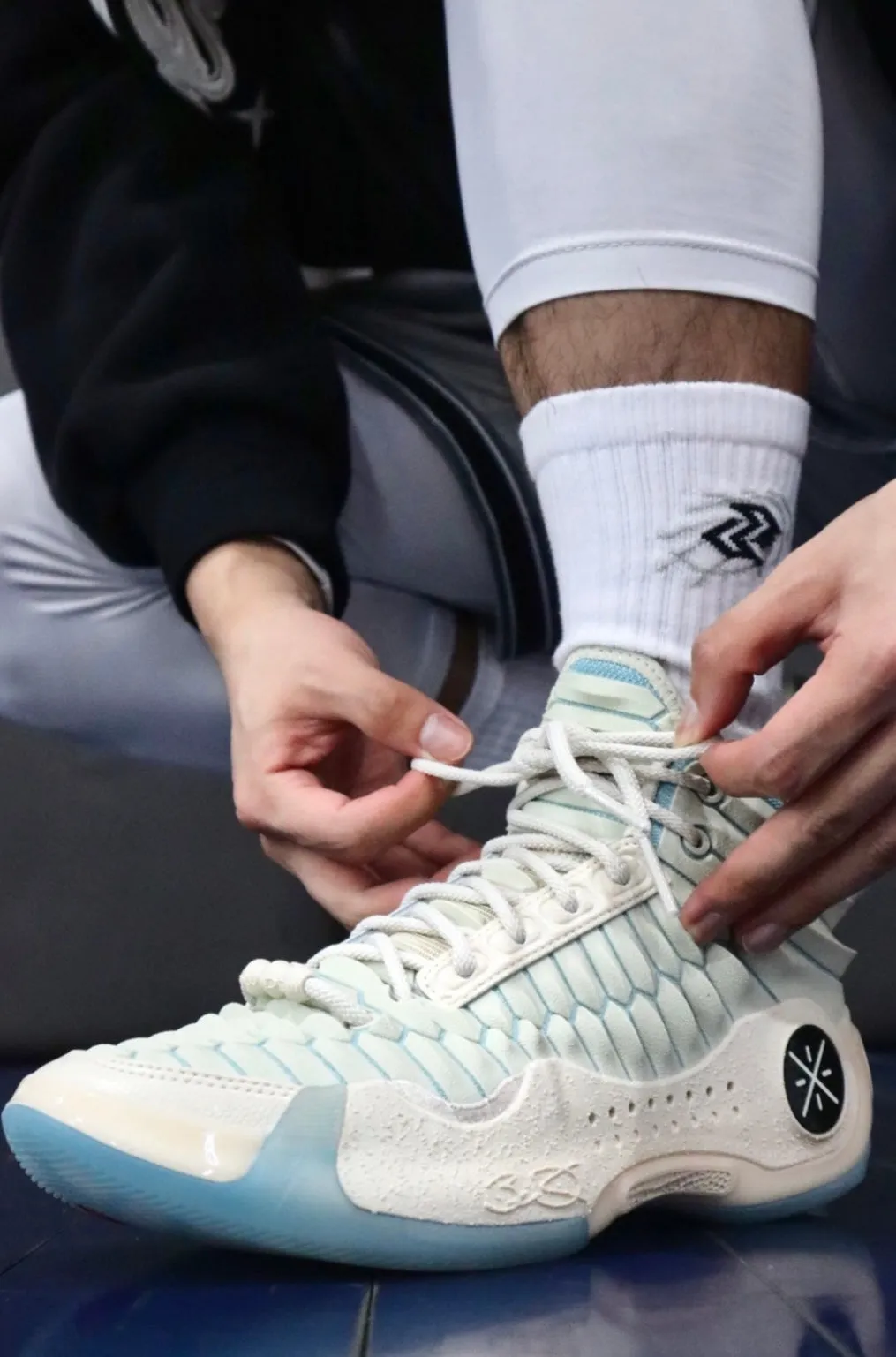 Li-Ning Way of Wade 10 - White Dragon KnittedUpper