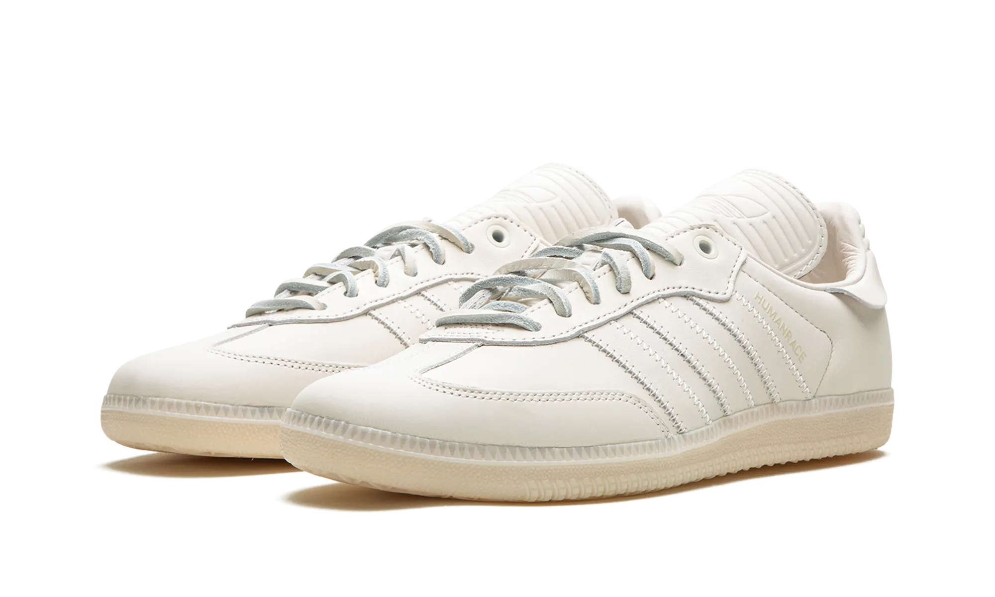 Outfit Neutral Minimalist Aesthetic Humanrace Samba "Pharrell Williams - White"