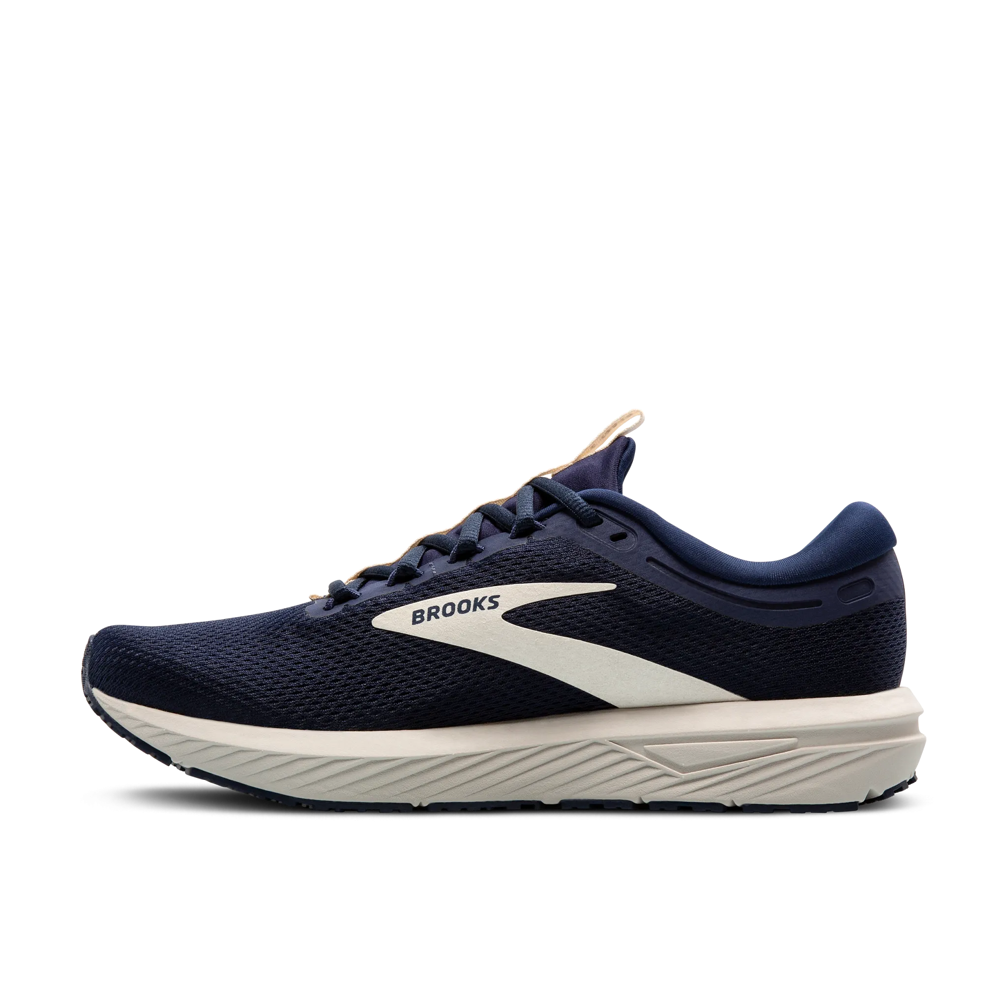 running on track Men's Revel 7