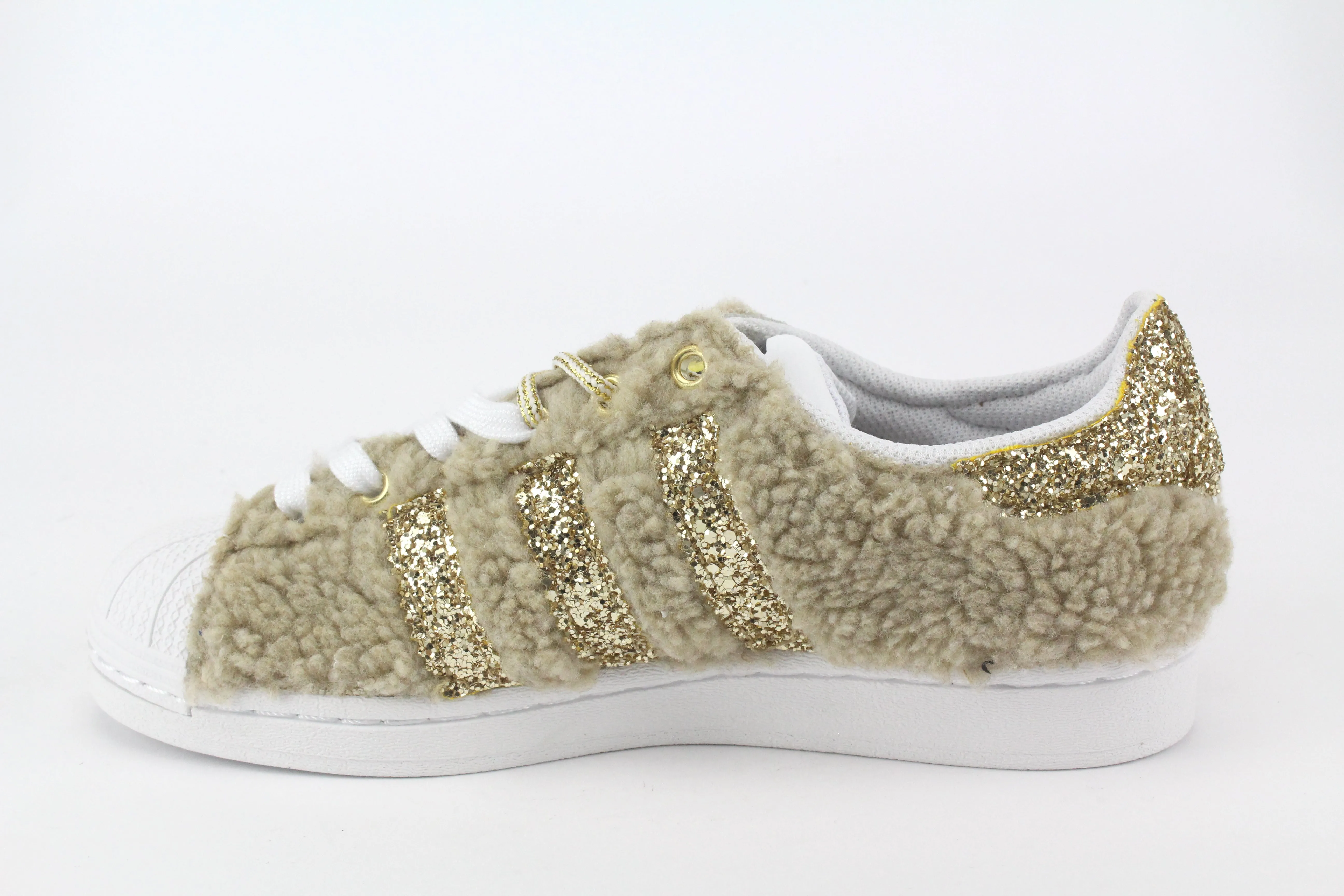 Adidas Superstar Lamb & Glitter Oro hook and loop closure