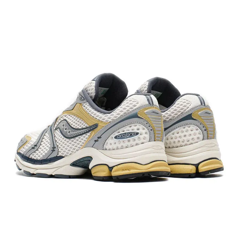 Saucony Progrid Triumph 4 Grey Silver S70831-2 jogging in park Kinetic Guide