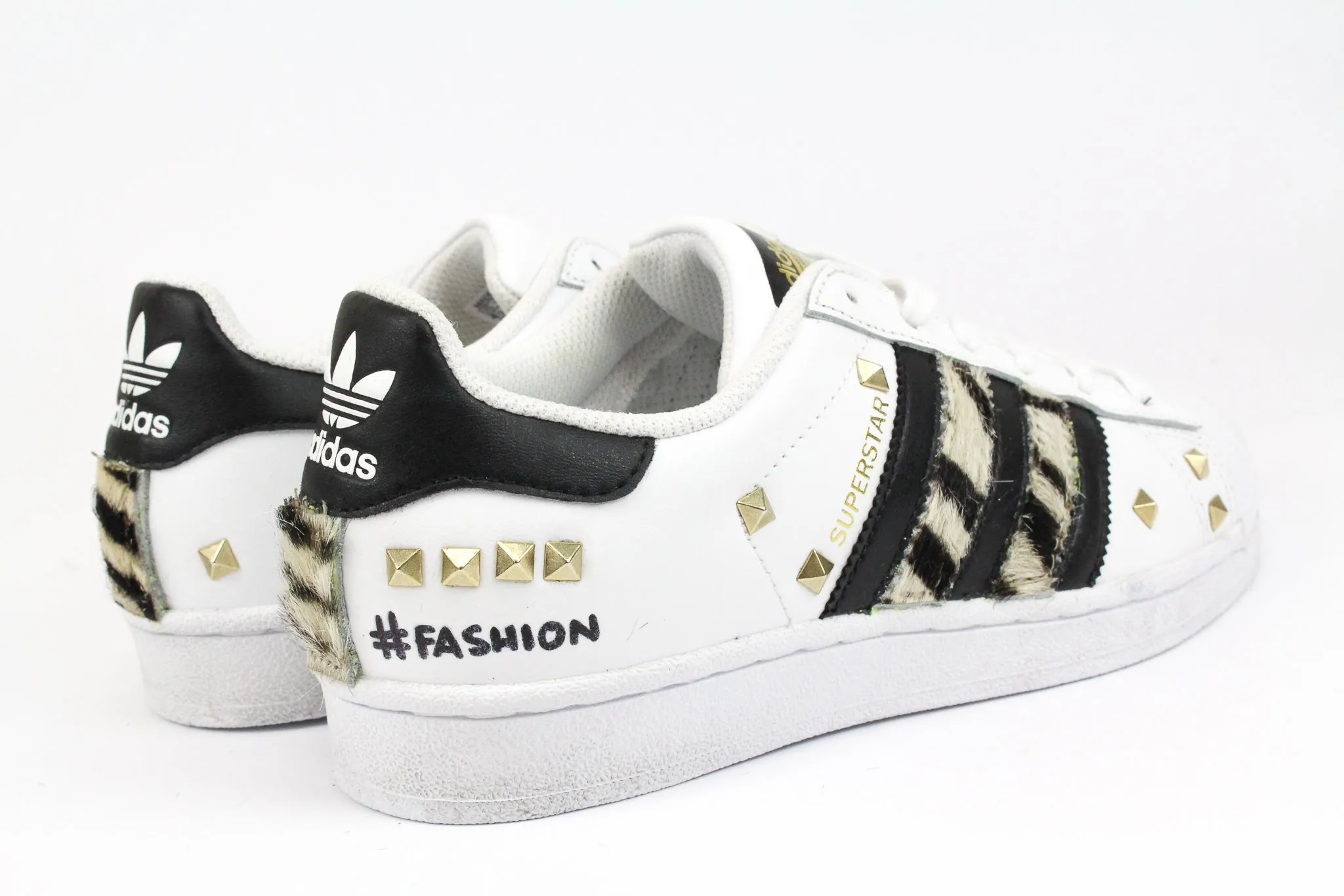 Extended Wear Comfort Cushion Base Adidas Superstar Zebrate Borchie & Graffiti