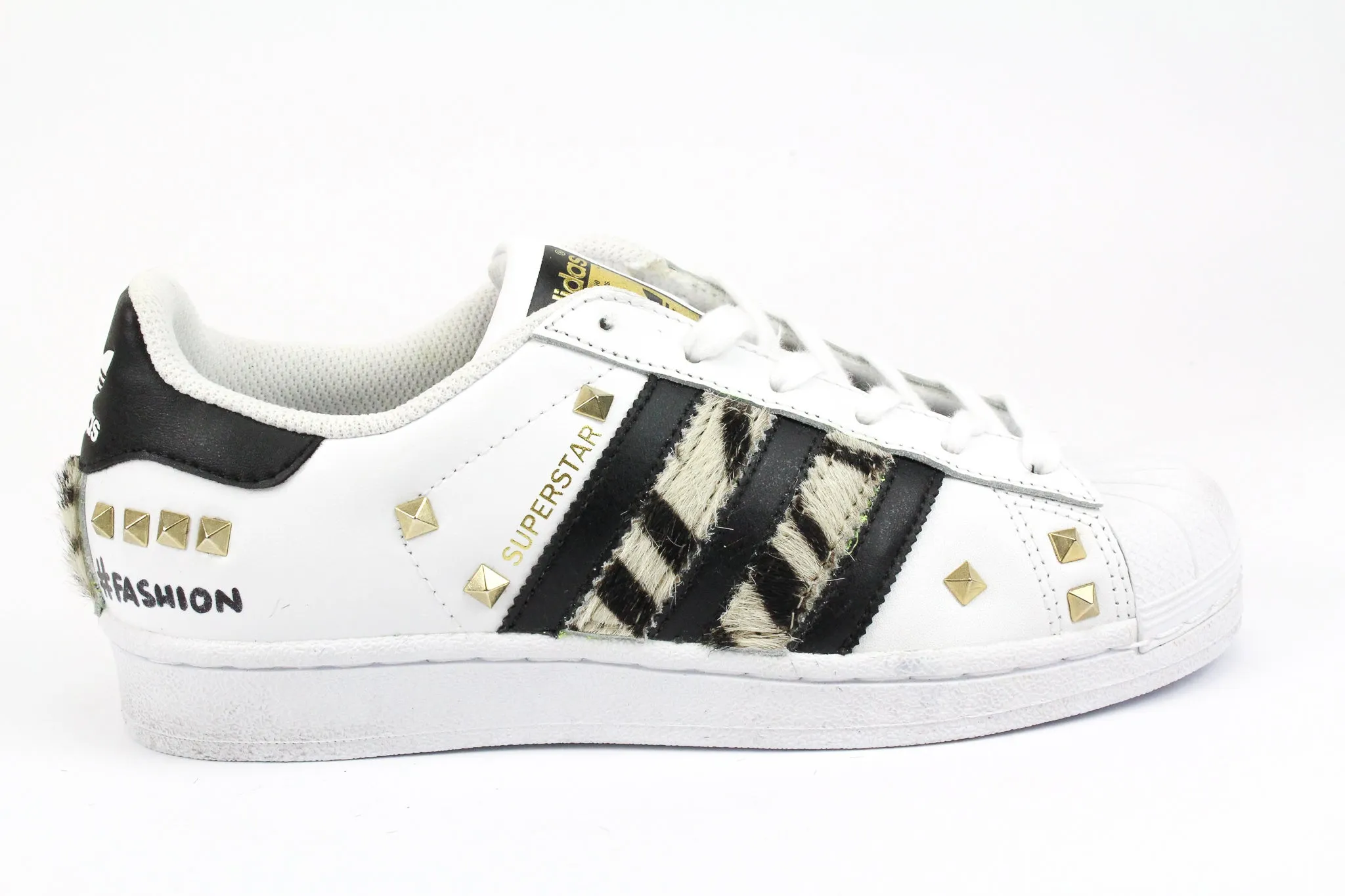 Shoe Game Adidas Superstar Zebrate Borchie & Graffiti