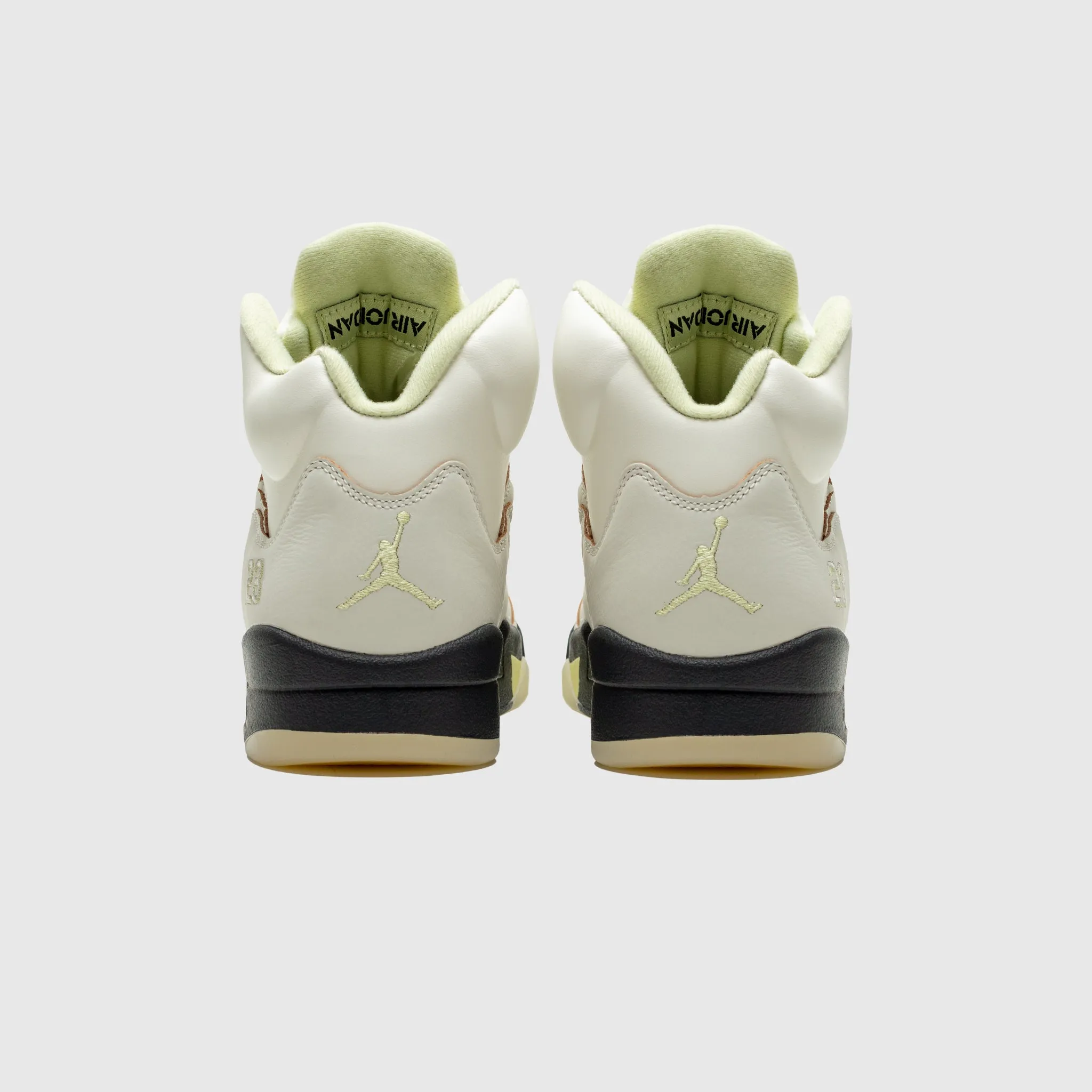 Field Power Stitch Free Construction WMNS AIR JORDAN 5 RETRO "LUMINOUS GREEN"
