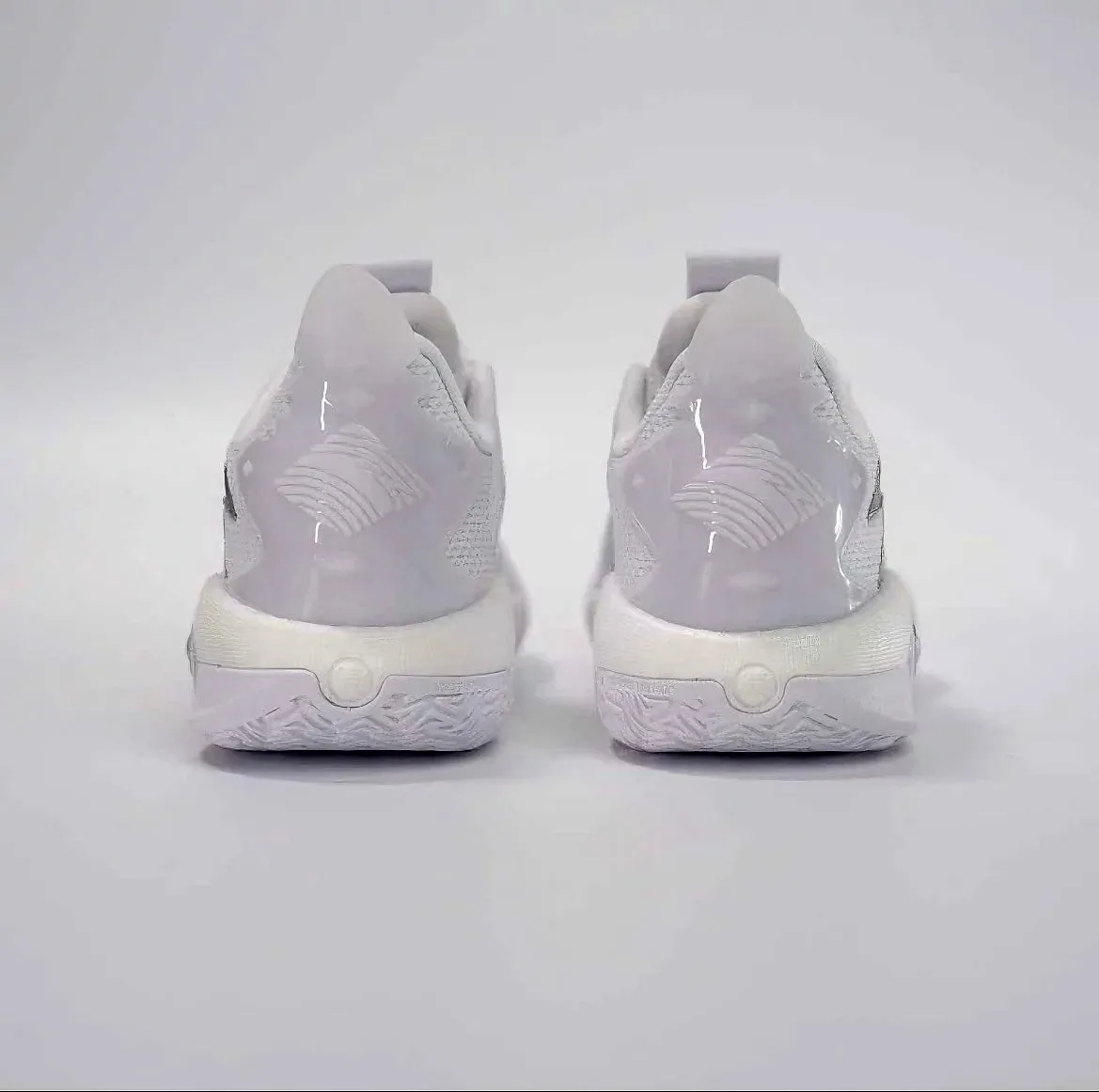 Anta Shock Wave 5 TD - White Ventilated Insole Design AdjustableStrap