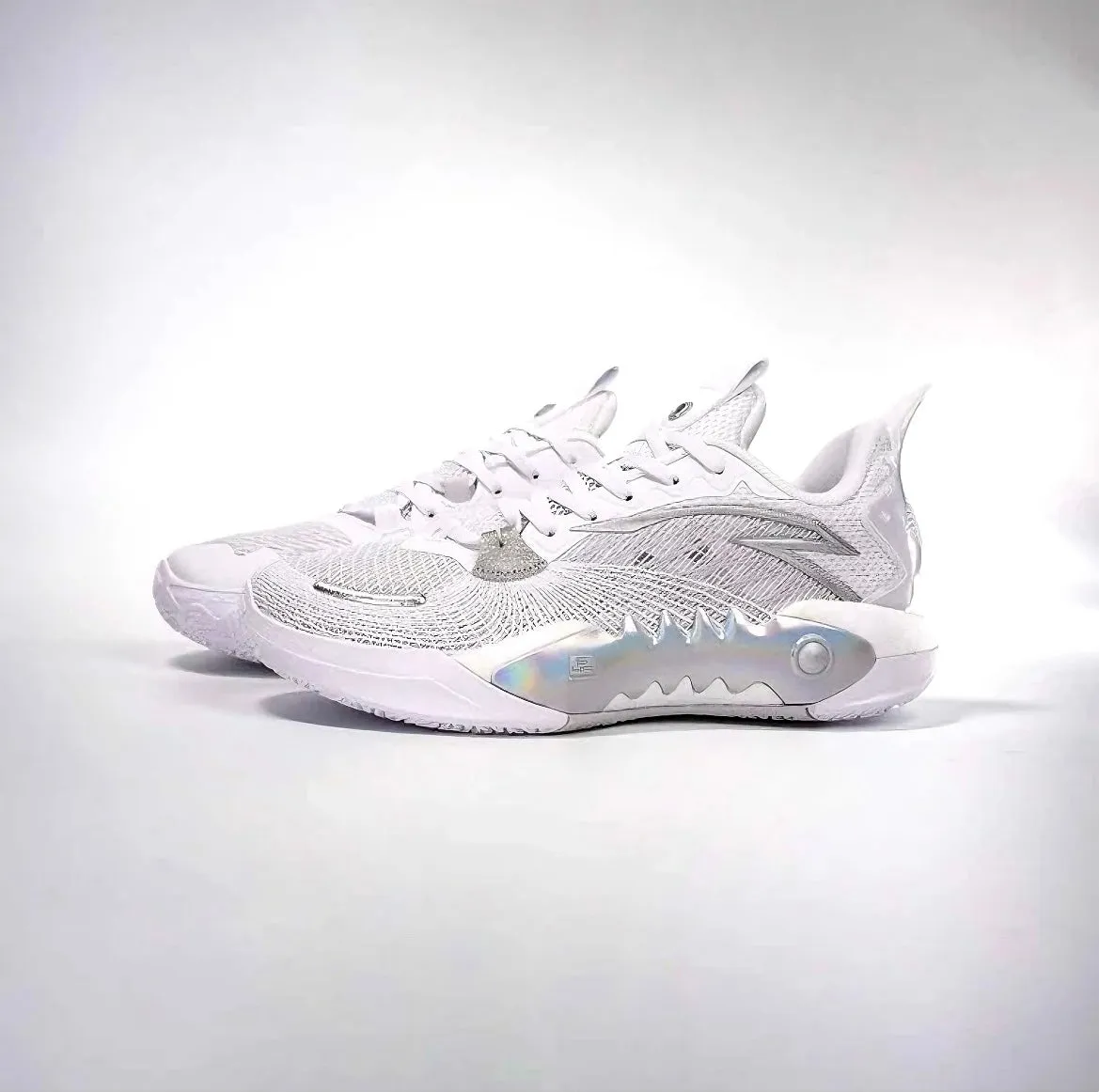Anta Shock Wave 5 TD - White 360 Degree Airflow Odor   Resistant