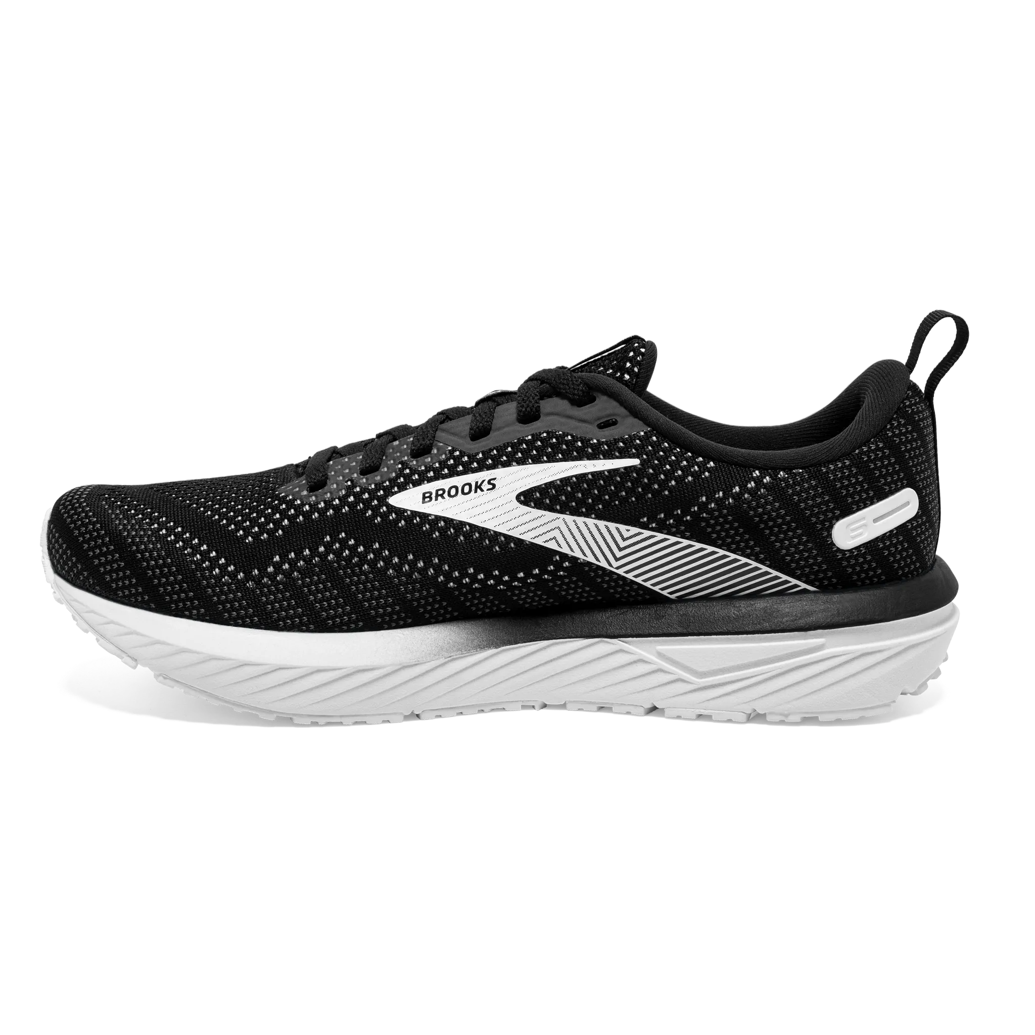 Women's Revel 6 barefoot running simulation