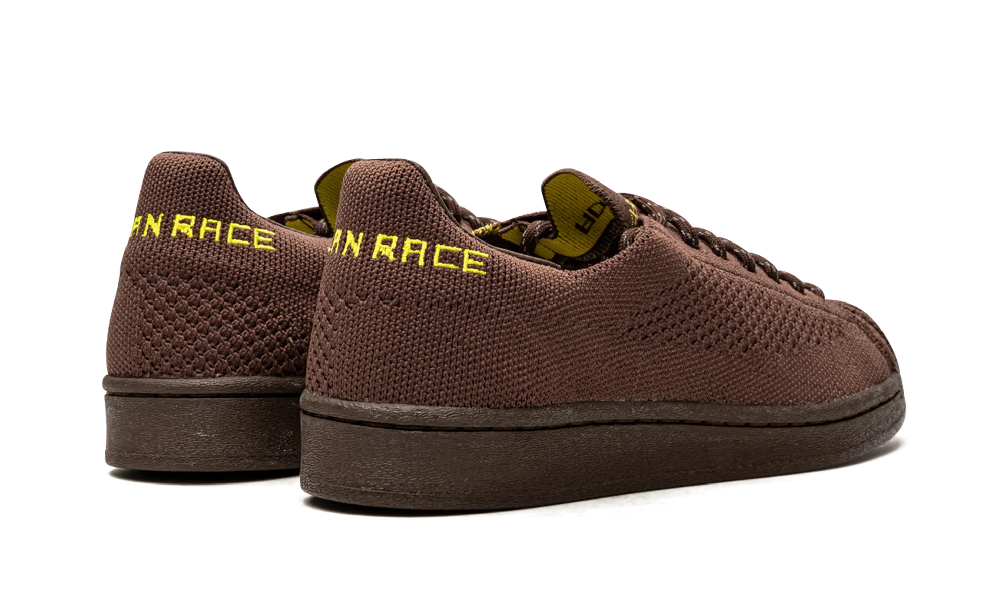 Weekend Mood Vine Hike Pharrell x Superstar Primeknit