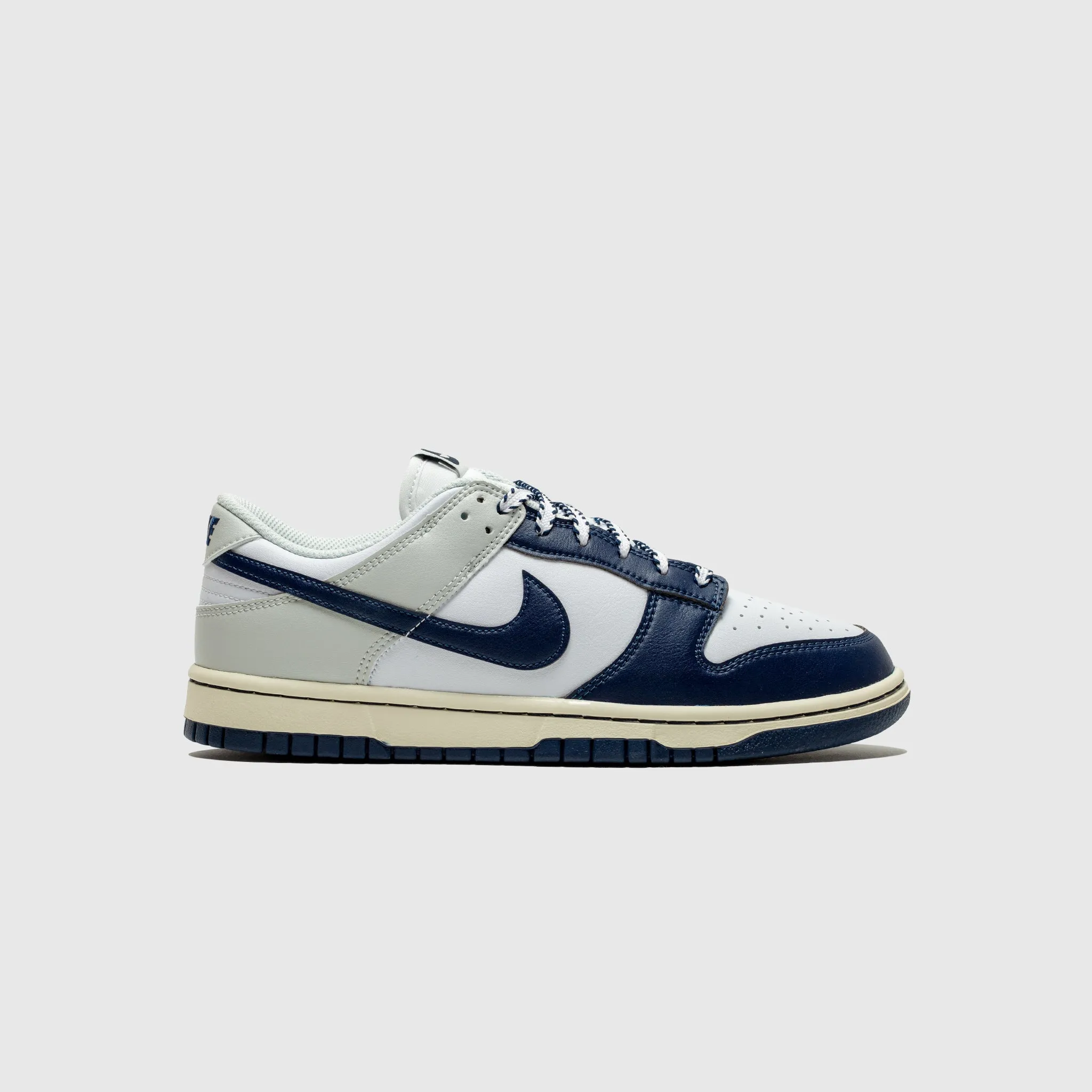 Earth Tone Path Free DUNK LOW RETRO "YANKEES"