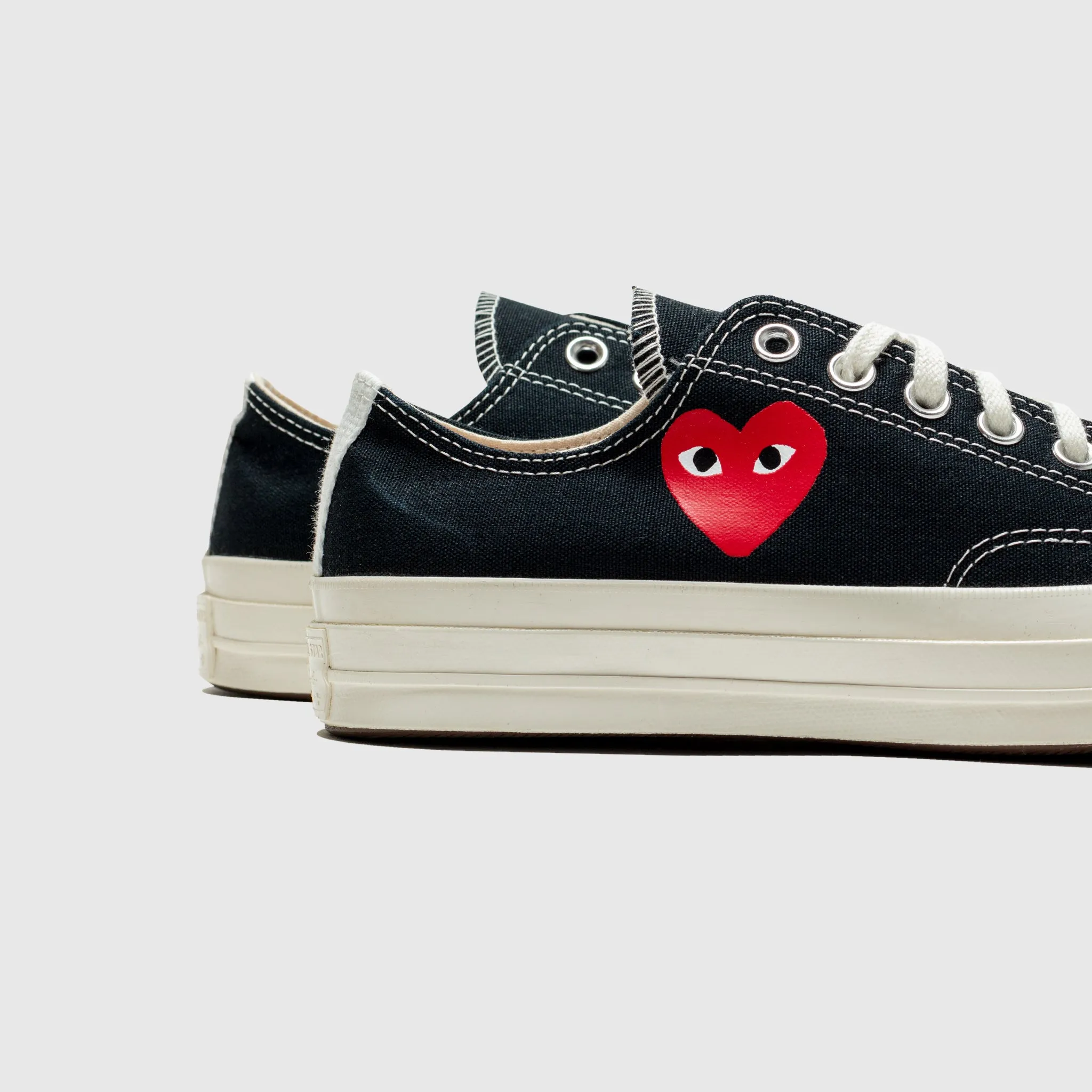 CHUCK TAYLOR ALL-STAR '70 LOW "BLACK SINGLE HEART" Shock absorption Ergonomic Travel Enthusiasts