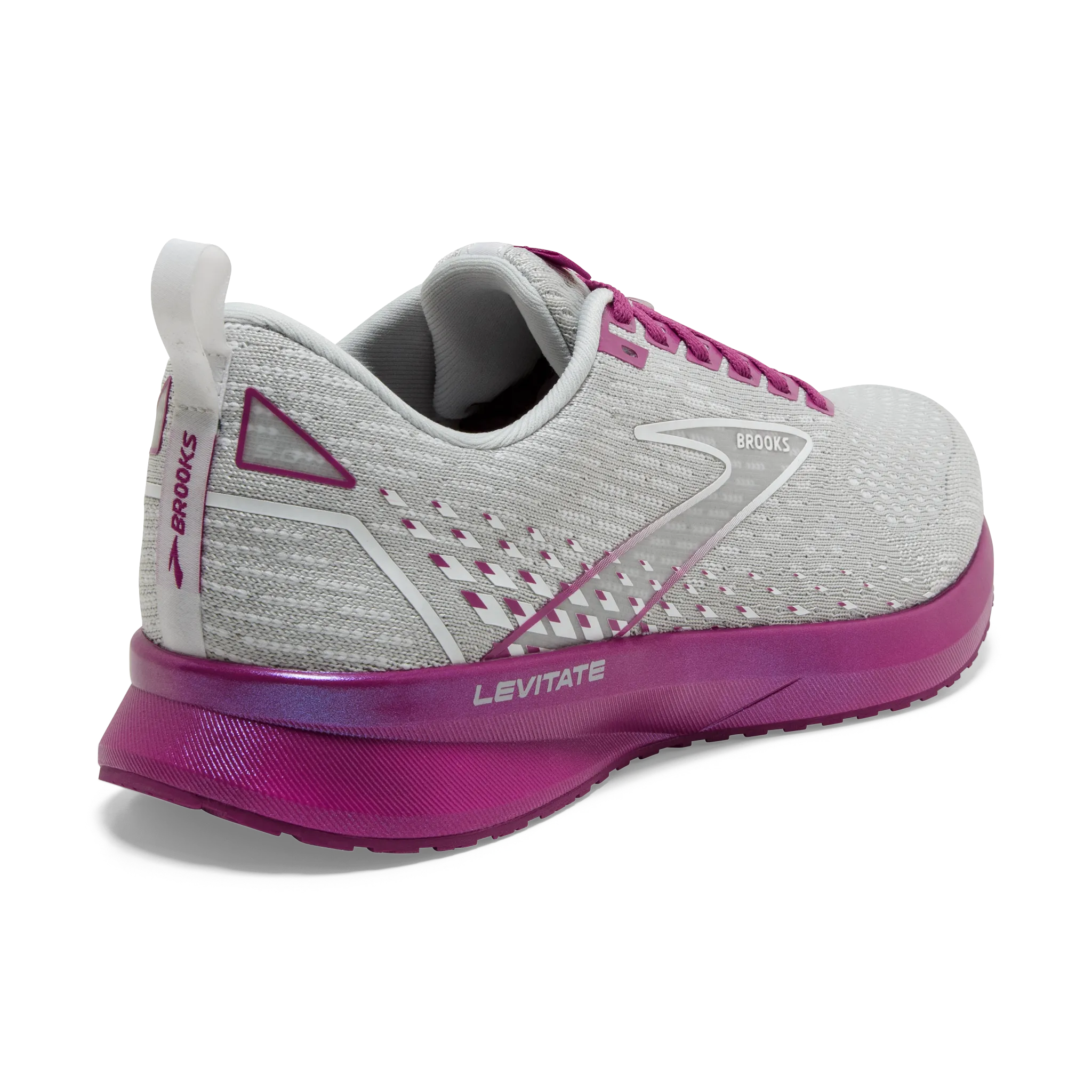 Strategic Reflective Details Women's Levitate 5